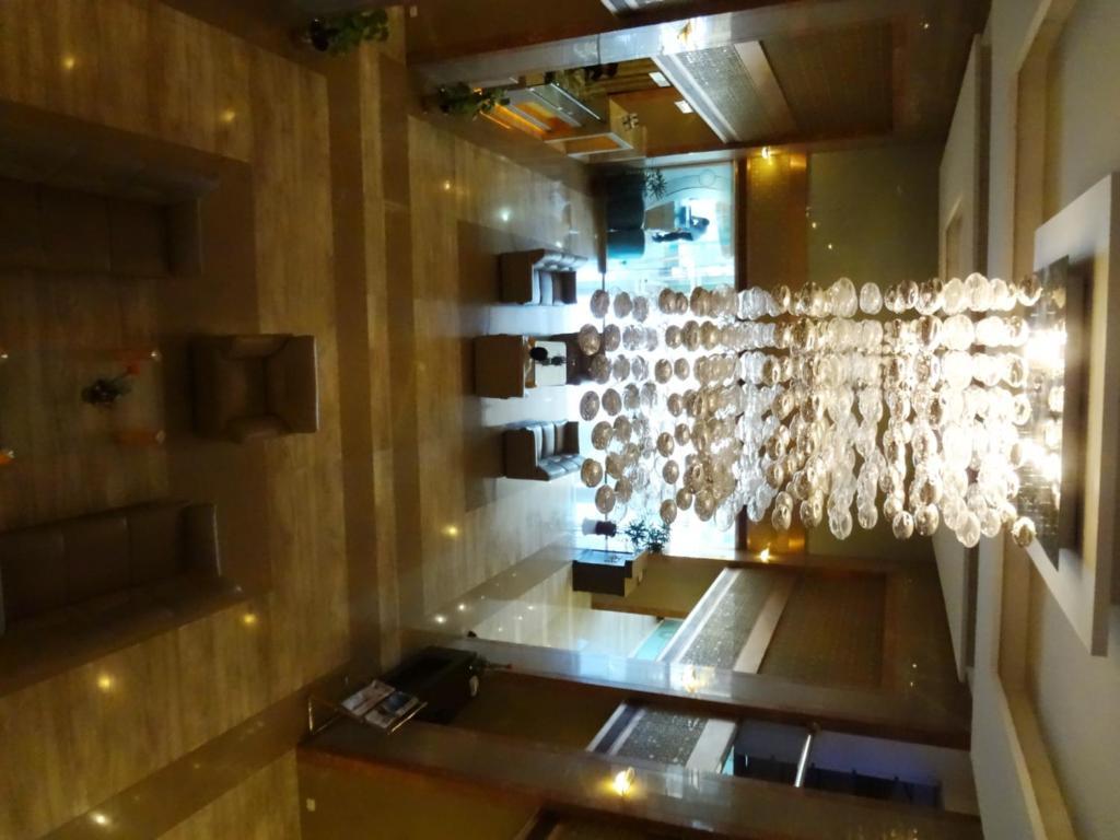 United 21 - Thane Exterior foto
